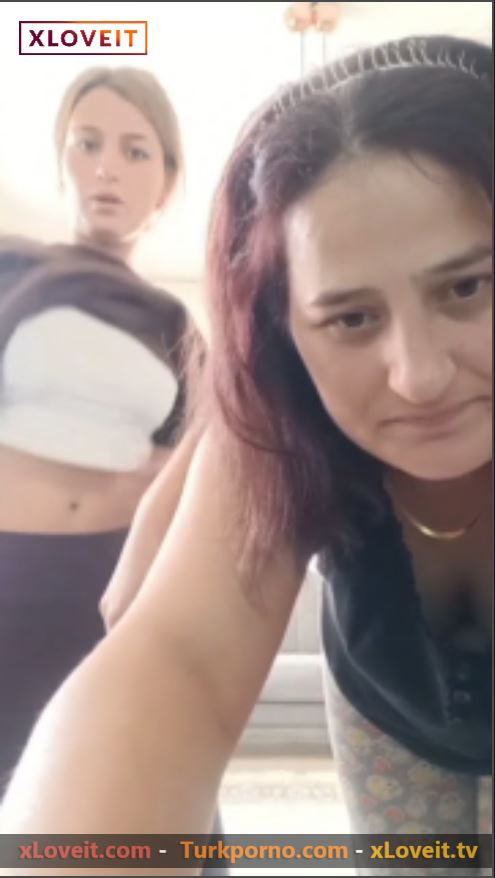 Anne Kız öpüşme ifşa vay anasını