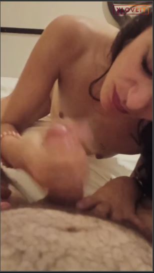 Üniversiteli kız porno filmlerden gördüklerini uyguladı